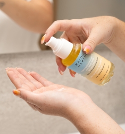 CLEANSING & NOURISHING OIL