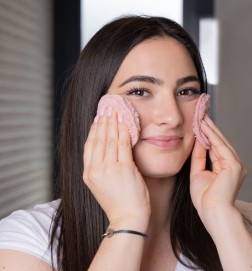 PINK WATER ONLY MAKE-UP REMOVER PADS