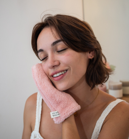 PINK WATER-ONLY MAKE-UP REMOVER GLOVE