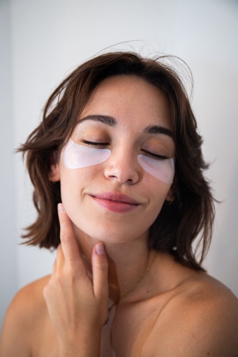 EYE PATCHES SMOOTHES AND HYDRATES